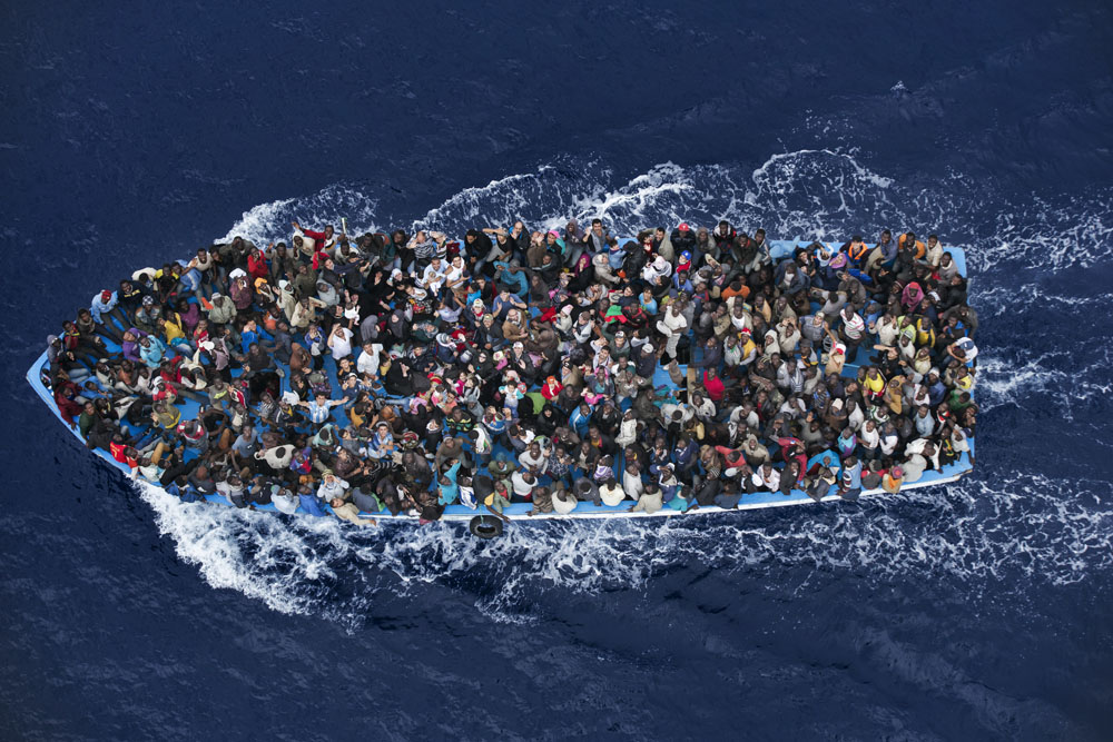 Massimo Sestini, Italy Operation Mare Nostrum – Boat refugees rescued by the Italian Navy, 7 June