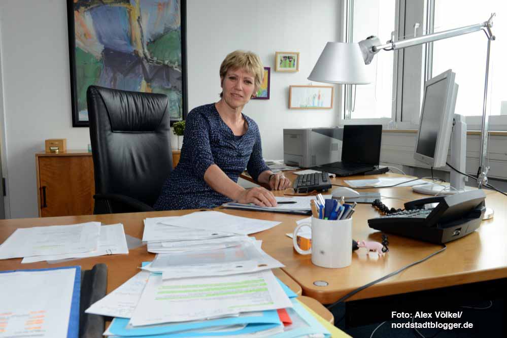 Daniela Schneckenburger ist als neue Dezernentin für Schule, Jugend und Familie Chefin von mehr als 2300 Beschäftigten.