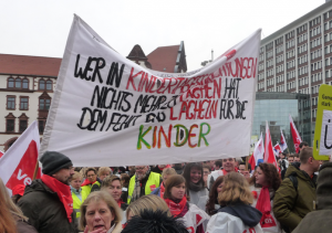 Die Beschäftigten haben ihre Streikbereitschaft sehr deutlich gemacht. - ver.di rüstet sich daher für einen unbefristeten Streik.