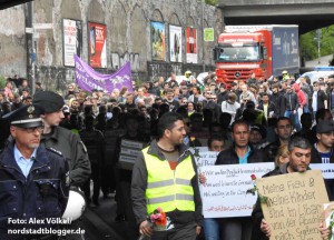 Das Flüchtlingscamp  ist von der BAMF-Außenstelle von der Huckarder Straße zur Katharinentreppe umgezogen.