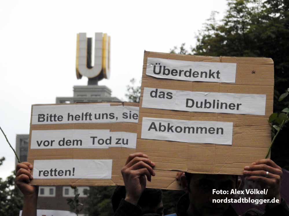 Das Flüchtlingscamp ist von der BAMF-Außenstelle von der Huckarder Straße zur Katharinentreppe umgezogen.