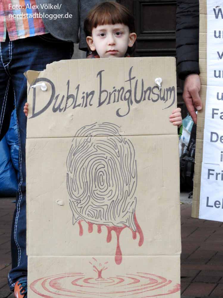 Das Flüchtlingscamp ist von der BAMF-Außenstelle von der Huckarder Straße zur Katharinentreppe umgezogen.