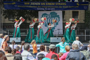 17. Münsterstraßenfest des Integrationsrates. Koreanische Folklore-Gruppe Arirang