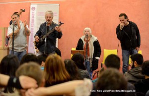 Esther Bejarano und die Microphone-Mafia haben im Stellenpark ein Konzert gegeben.