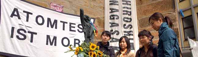 Das Gedenken an die Opfer der Atombombenabwürfe in Japan hat in Dortmund Tradition. Archivbild: Alex Völkel