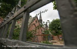 2. Nordwärts-Wanderung durch das Nordmarkt-Viertel. Kirche St. Antonius im Brunnestraßenviertel