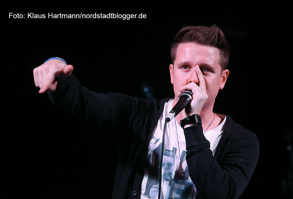 Schick und Schäbig im Zirkuszelt am Dietrich-Keuning-Haus. Kevin O Neal (Deutscher Beatbox Meister)