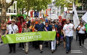 Die CSD-Demo führte vom Hauptbahnhof zum Friedensplatz.