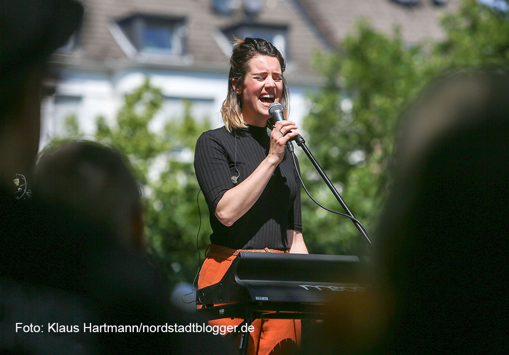 Zweite Ausgabe der Veranstaltungsreihe Musik.Kultur.Picknick 2015 auf dem Nordmarkt mit Lena Danai und The Day