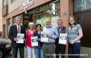Diskriminierungsfreier Zugang zu Wohnraum für alle. Präsentieren die Ergebnis des Expertenworkshops: Thomas Böhm, Amtsleiter für Wohnen und Stadterneurung, Tülin Kabis-Staubach, Planerladen, Aysun Tekin, Vorsitzende des Integrationsrates, Hermann Schultenkämper, Stadt Dortmund, Prof. Dr. Reiner Staubach, Planerladen und Regina Hermanns, Planerladen