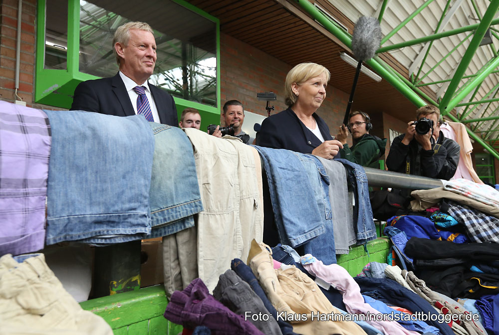 Ministerpräsidentin Hannelore Kraft besucht das Dietrich-Keuning-Haus und bedankt sich bei den freiwilligen Helfern