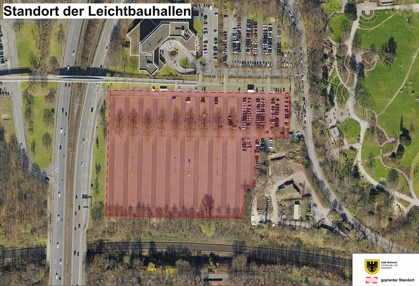 Auf den Parkplätzen an der Buschmühle sollen die Leichtbauhallen für bis zu 1000 Flüchtlinge aufgestellt werden.