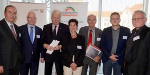 Klaus Wegener (AGNRW), Detlef Raphael (Deutscher Städtetag), OB Ullrich Sierau, Gisela von Mutius (Mehr Demokratie e.V.), Dr. Heinz Hetmeier (Bundesministerium für Wirtschaft und Energie), Prof. Dr. Dietmar Köster (MdEP) und Gerald Baars (WDR).