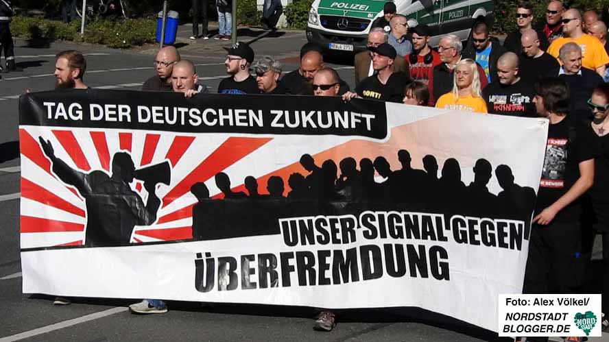 Bis zu 1000 Neonazis werden zu sogenannten Tag der deutschen Zukunft erwartet. Foto: Alex Völkel