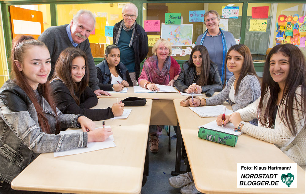 Jugendliche an der Anne-Frank-Gesamtschule werden zu Seniorenbegleitern ausgebildet