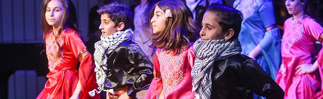 Erstes One World Festival im Dietrich-Keuning-Haus. Die palestinensiche Tanzgruppe Al Carmel