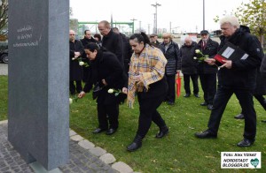 NSU-Opfer-Familien haben den Tatort in der Mallinckrodtstraße und das Mahnmal an der Auslandsgesellschaft besucht. 