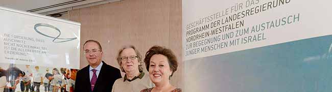 Claudia Steinbach, Wolfgang Hartwich (Israel-Geschäftsstelle) und Klaus Wegener, Präsident der Auslandsgesellschaft NRW. Foto: Alex Völkel