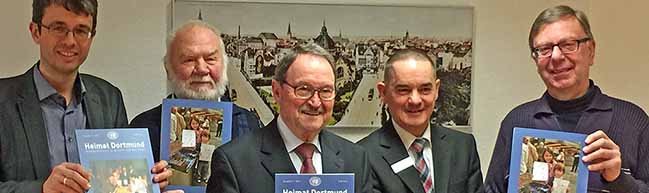 Dr. Stefan Mühlhofer, Direktor Stadtarchiv, Autor Siegfried Zill, Altbürgermeister Adolf Miksch, Vorsitzender des Historischen Vereins, Michael Liskatin, Sparkasse sowie Ideengeber und Autor Gerd Kolbe. Foto: J.v. Brocke