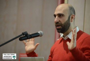 Ahmad Mansour hielt einen Vortrag in der AGNRW. Das Thema: Antisemitismus unter Muslimen - Woher kommt der Hass?