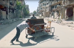Aeham Achmed hat für die Menschen im zerstörten Flüchtlingslager von Jarmuk gespielt.