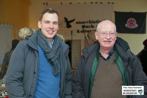 Eröffnung des Libertären Buchladen Black Pigeon. Besuch aus der BV: Dorian Marius Vornweg, CDU und Bezirksbürgermeister Ludwig Jörder, SPD