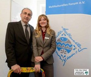Eröffnung des MkF in Dortmund: Geschäftsführer Kenan Küҫük mit Standortleiterin Deniz Greschner.