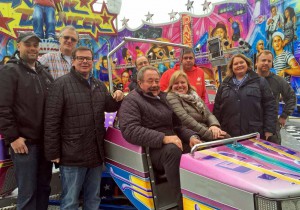 Die Schausteller freuen sich auf die 119. Osterkirmes, die Samstag in der Nordstadt beginnt. Fotos: Joachim vom Brocke