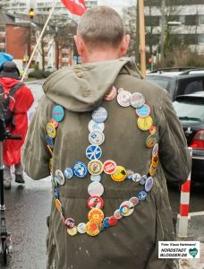 Abschluss des Ostermarsch Rhein-Ruhr 2016 am Wichernhaus