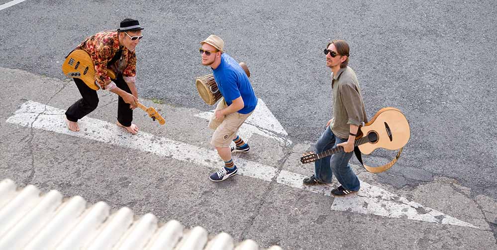 Die Gruppe „Sir Plain“ sorgt für den musikalischen Rahmen. Bilder: Kulturbüro