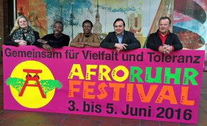 Freuen sich auf das 7. Afro Ruhr Festival: Isabel Pfarre (Keuning-Haus), William Dountio, Veye Tatah (Vorsitzende Africa Positive), Levent Arslan (Keuning-Haus) und Burkhard Rinsche (Kulturbüro der Stadt). Foto: Joachim vom Brocke