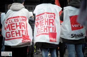 Verdi Streik-Demo 27.4.16 in Dortmund-41