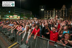 Festival DortBunt am Samstag. Auf dem Friedensplatz mit Frieda Gold