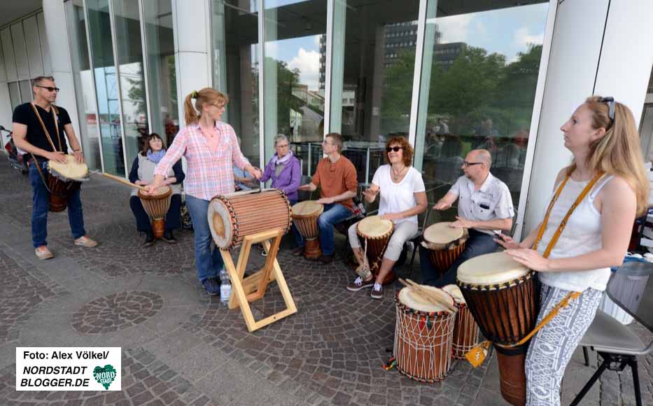 KANA-Suppenküche Aktion gegen Armut - Speisung am Rathaus Dortmund_0053 - NSB
