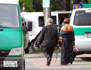 Durch die frühzeitige Ankündigung der Route konnten im Jahr 2008 Passierscheine an Hochzeitsgäste ausgegeben werden.