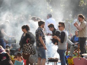 Sehr beliebt: Das Grillen am Vatertag“.