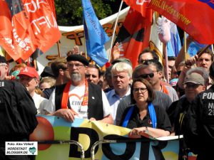 Rund 3000 Menschen nahmen an der Demo des Arbeitskreises gegen Rechtsextremismus teil. Foto: Alex Völkel