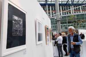 Die 96 Grafiken Dortmunder Künstler sind bis zum 26. Juni in der Berswordthalle zu sehen.