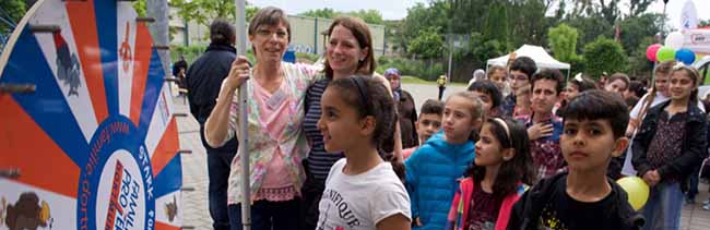 Gut besucht war das Quartierest des Netzwerks INFamilie. Fotos: Wolf-Dieter Blank