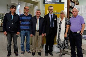 Begrüßten zum Café-Gespräch: Yusuf Tuygar, Dursun Alipasaoglu, Remzi Eralp, Mehmet Soyhun, Harriet Ellwein und Dr. Ludwig Jörder.