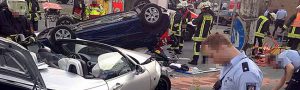 Auf der Leopoldstraße ereignete sich am Freitagabend ein schwerer Verkehrsunfall. Foto: Leopold Achilles