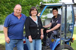 Gerhard Quander (Arbeitsagentur), Petra Beckmann (Werkstätten Gottessegen) und Marcel Wurlitzer (v.l.). Foto: C. Schwarz