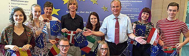 Julia Wieland und David Hinzmann (unten) arbeiten bald in Dortmund französischer Partnerstadt Amien. Der Europäische Freiwilligendienst organisiert und betreut. Foto: Joachim vom Brocke