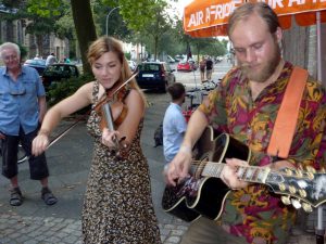 Hot Blood Jazz spielten vor dem Rockaway Beat.