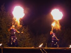 Optischer Höhepunkt des Hafenspaziergang war die Feuershow: Foto: Roland Lecker