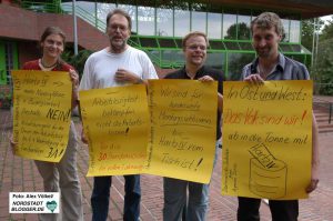 Das waren die Themen der ersten Montagsdemo im Jahr 2004. Archivbilder: Alex Völkel