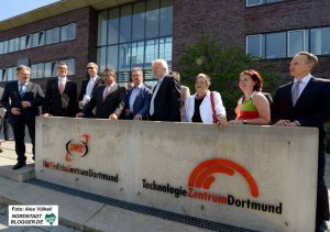 Vizekanzler und Wirtschaftsminister Sigmar Gabriel besuchte das Biomedizin-Zentrum in Dortmund.