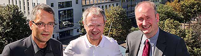 Der Dortmunder Superintendent Ulf Schlüter mit Prof. Christoph Butterwegge und Michael Stache, Moderator der Konferenz (v.l.).