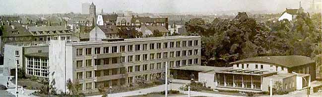 Am 25. Oktober 1956 wurde das Fritz-Henßler-Haus seiner Bestimmung übergeben.