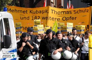 Ein Großaufgebot der Polizei begleitete die Demonstration.